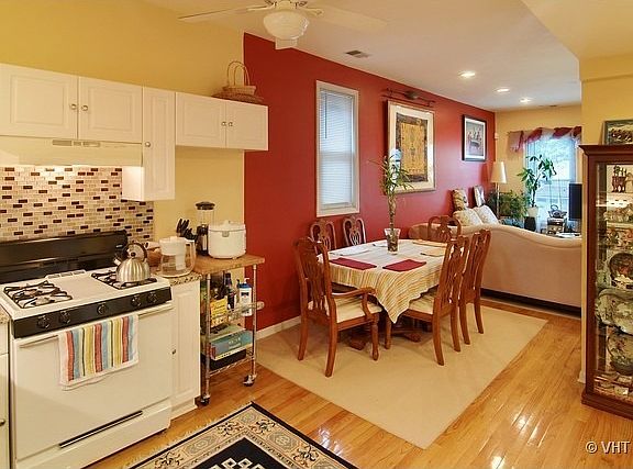 5th image of 2836 N Maplewood Ave #2
