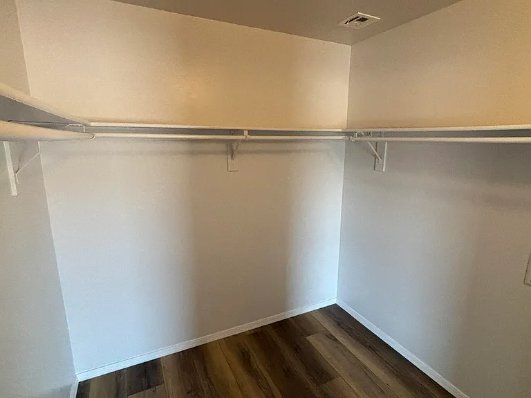 2125 E Huntington Dr — Photo 20