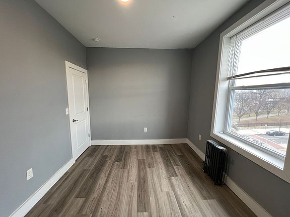 5th image of 518 Central Ave #9R