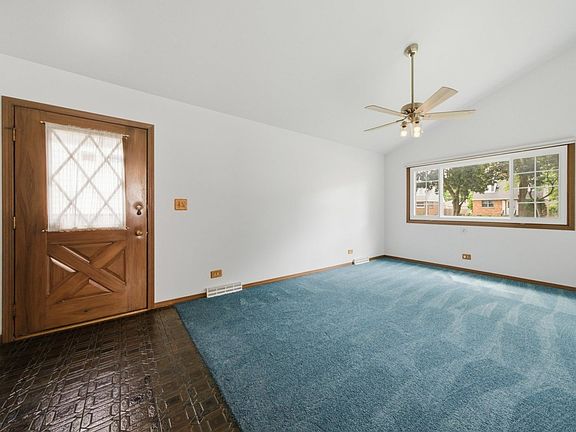 5th image of 519 Maple Ln