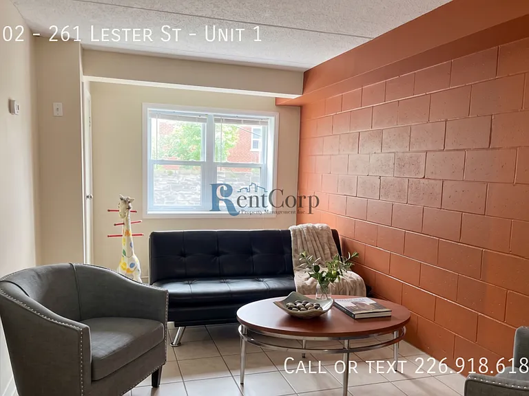 102 Lester St #1 — Photo 3