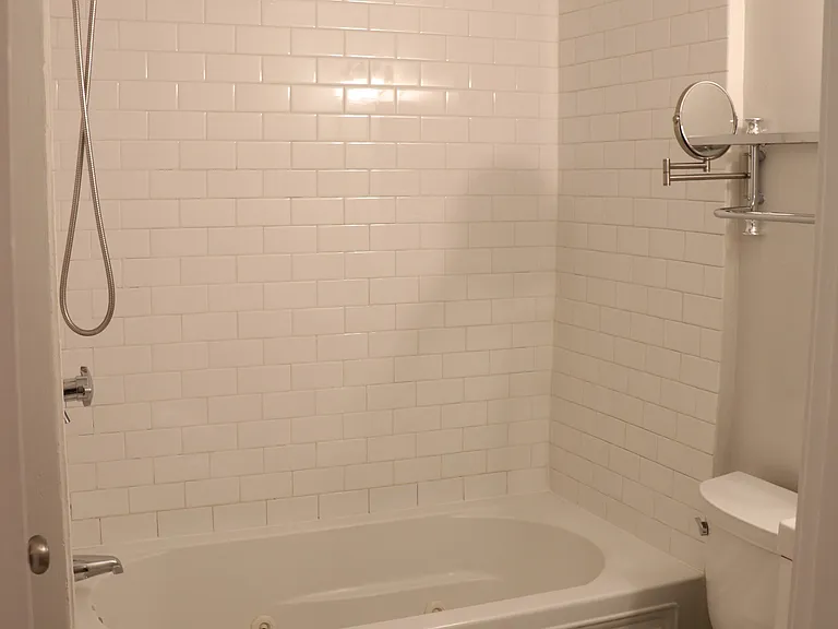 320 Warren St #2 — Photo 16