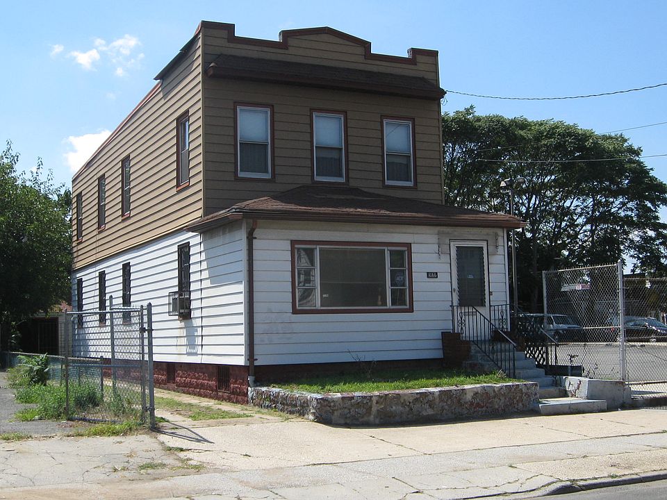 1st image of 1066 E 98th St