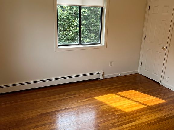 4th image of 11 Upham Rd APT 5
