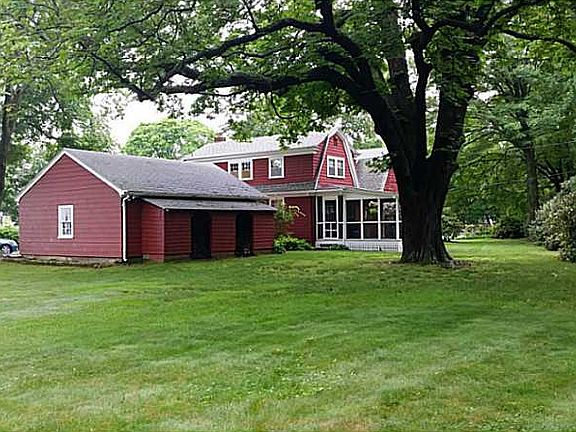 3rd image of 22 Whittier Dr