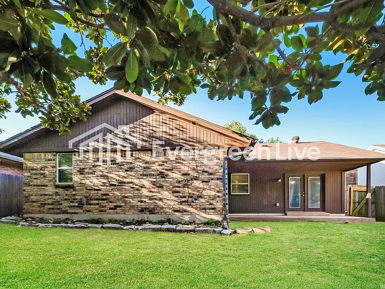 2837 Green Canyon Dr — Photo 15