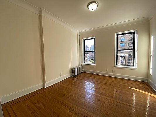 1st image of 1606 1st Ave APT 5A