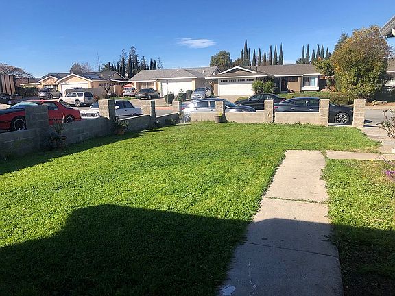 5th image of 1550 Barberry Ct