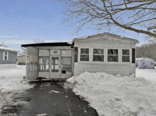 77 Lakewood Vlg, Medina, NY 14103