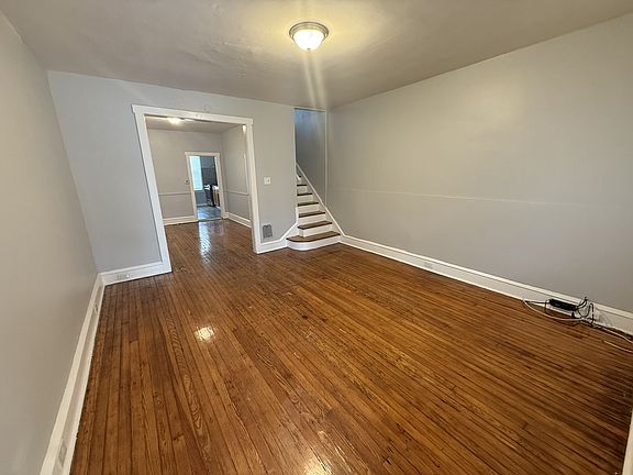 3rd image of 156 Eutaw Ave