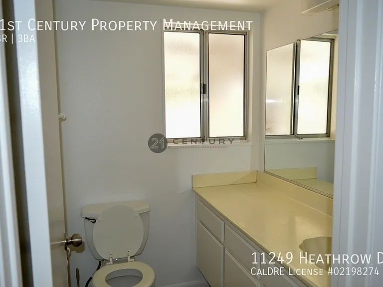 11249 Heathrow Dr — Photo 7