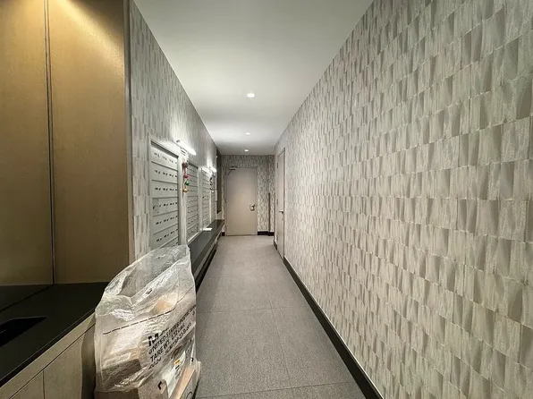 401 East 88th Street image 5 of 9