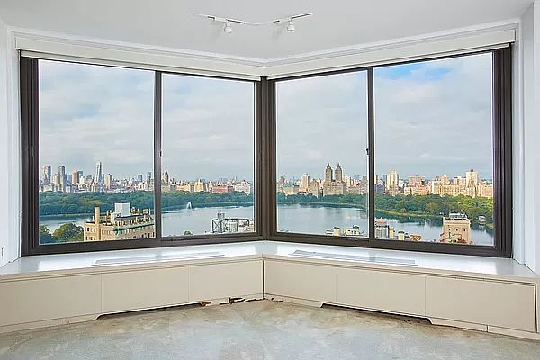 1st image of 40 E 94th St APT 26B