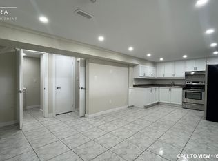 101 Alhart Dr #2, Toronto, ON M9V 2N6
