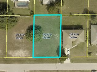 305 NE 30th Ter, Cape Coral, FL 33909
