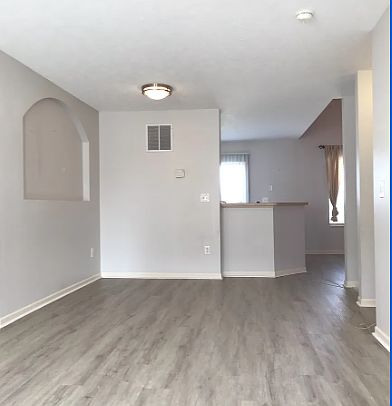 2nd image of 2680 Sawmill Reserve Dr #1