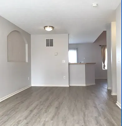 Building Photo - 2680 Sawmill Reserve Dr #1