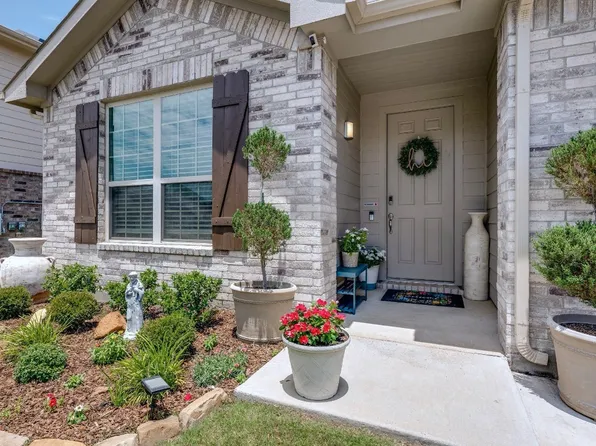 5705 Del Rey Dr, Denton, TX 76208