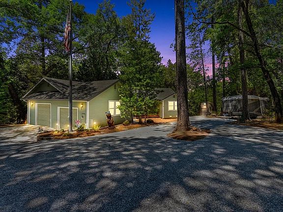 3rd image of 6444 Green Leaf Ln