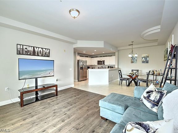 5th image of 3956 Pomodoro Cir Unit 303