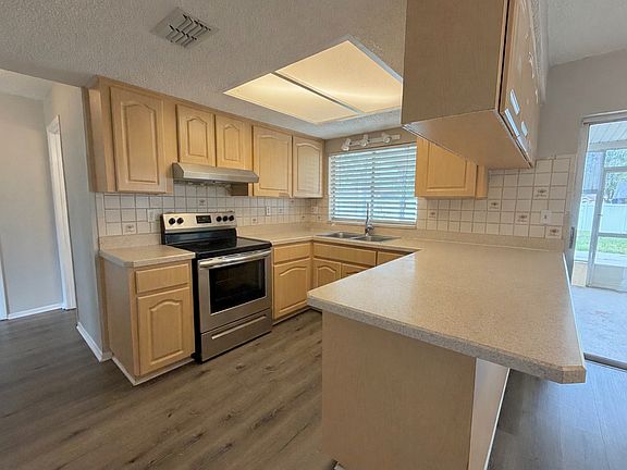 5th image of 2032 Haulover Ave