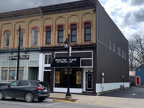 5th image of 88 N Main St NE