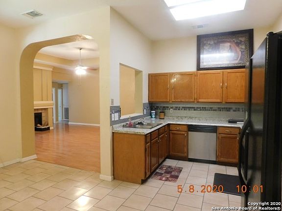 3rd image of 10363 Cedarbend Dr