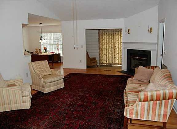 5th image of 5116 Country Place Ln
