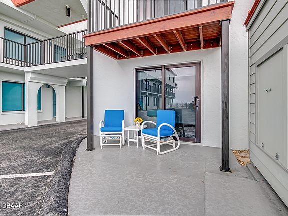 3rd image of 1404 N Atlantic Ave APT 1