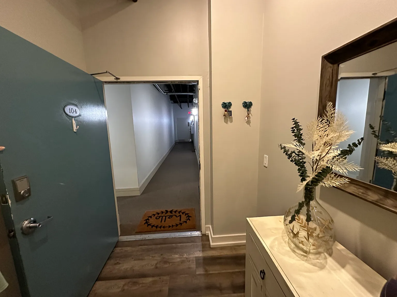 2 bed, 1200 sqft, $2,250 — Photo 2