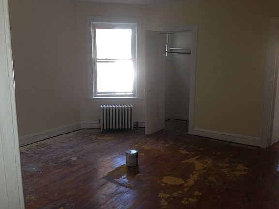 4th image of 6250 N Rockwell St
