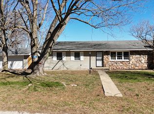 6058 Valleyview Rd, Monett, MO 65708