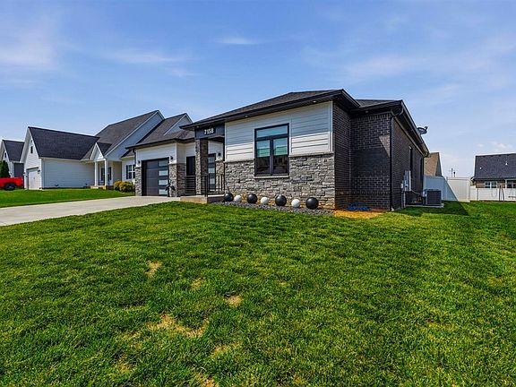 2nd image of 67 Hilliard Cir