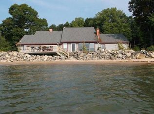 624 N Huron Rd, Au Gres, MI 48703