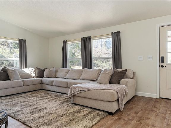 5th image of 5921 Triple Oaks Dr