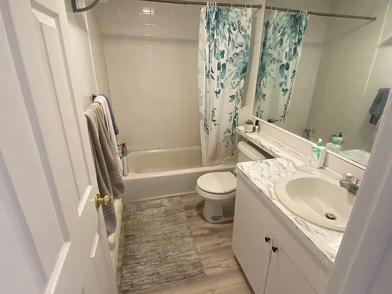 1742 Washington St #5 — Photo 9