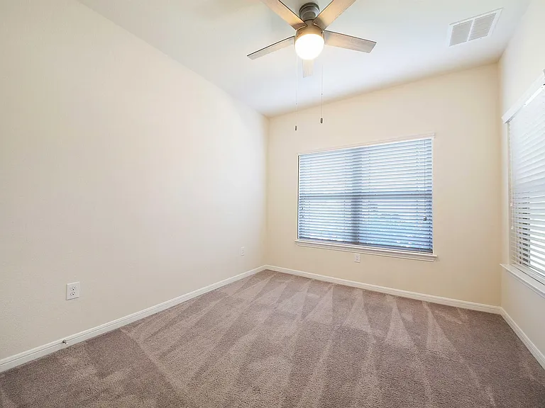 14002 Madrigal Ln — Photo 53