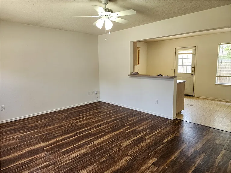 7833 Impala Dr — Photo 3