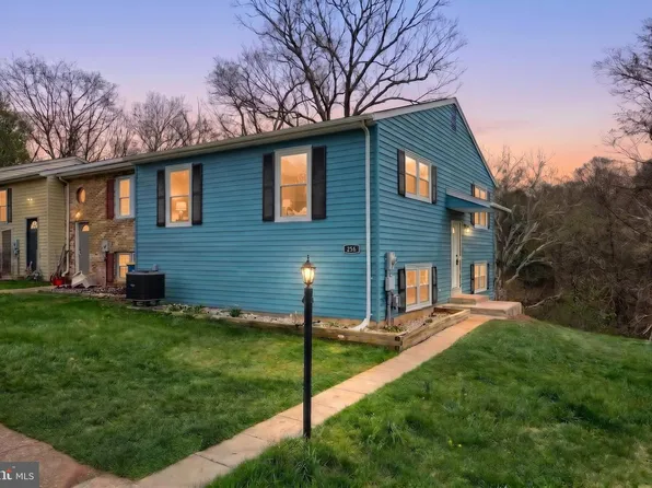 256 Juniper Dr, Etters, PA 17319