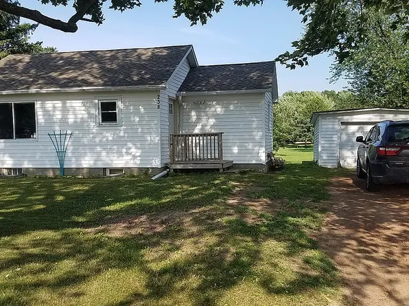 238 N 2nd St, Dorchester, WI 54425