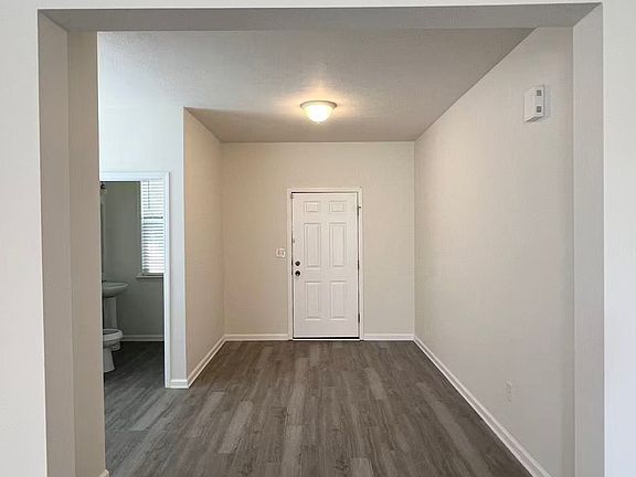 4th image of 10593 Brooks St