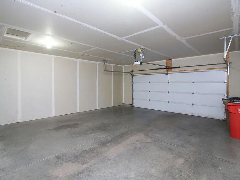 110 Tanner Ct — Photo 27