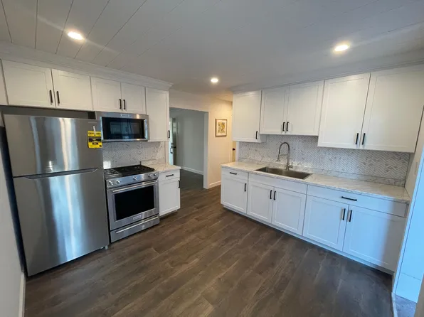 27629 Dartmouth St, Madison Heights, MI 48071