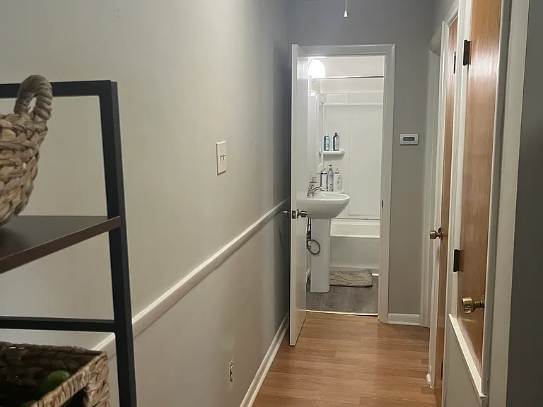 117 W Maple Ct E #EAST — Photo 9