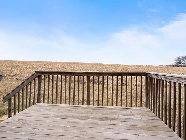 Summerland Twinhomes | Waterloo | Near Lost Island Waterpark — Photo 14