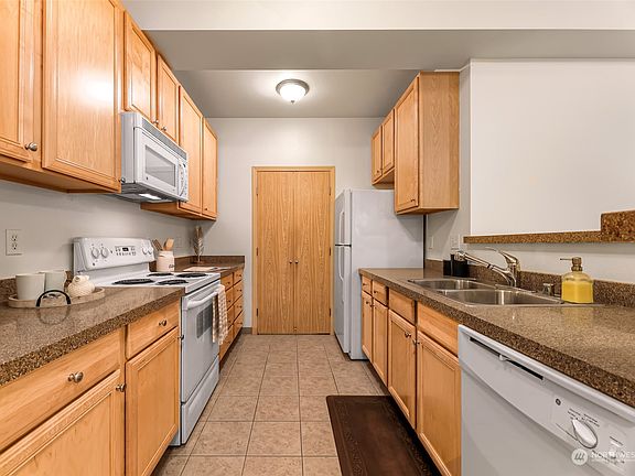 4th image of 500 Darby Drive #113