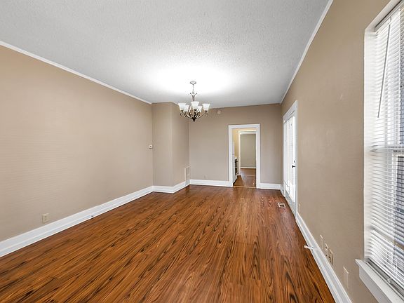 5th image of 1138 S Zunis Ave Unit 2