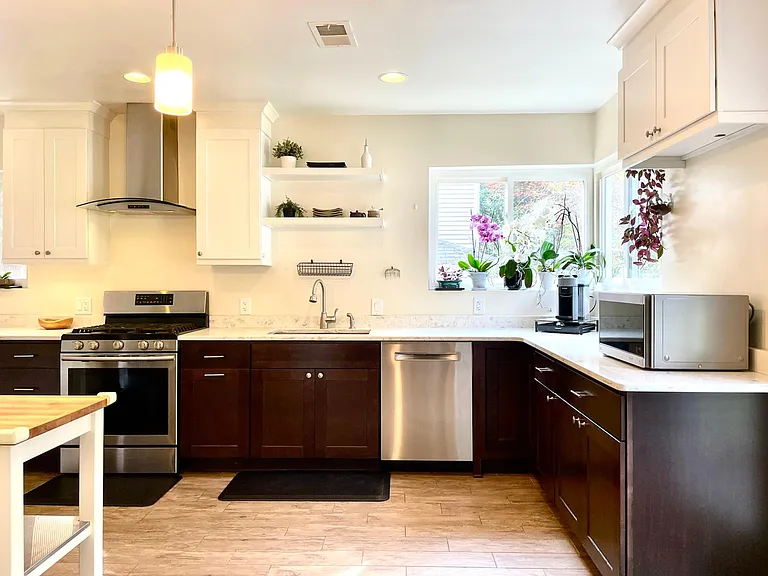 Fully Updated Kitchen with lots of counter space.