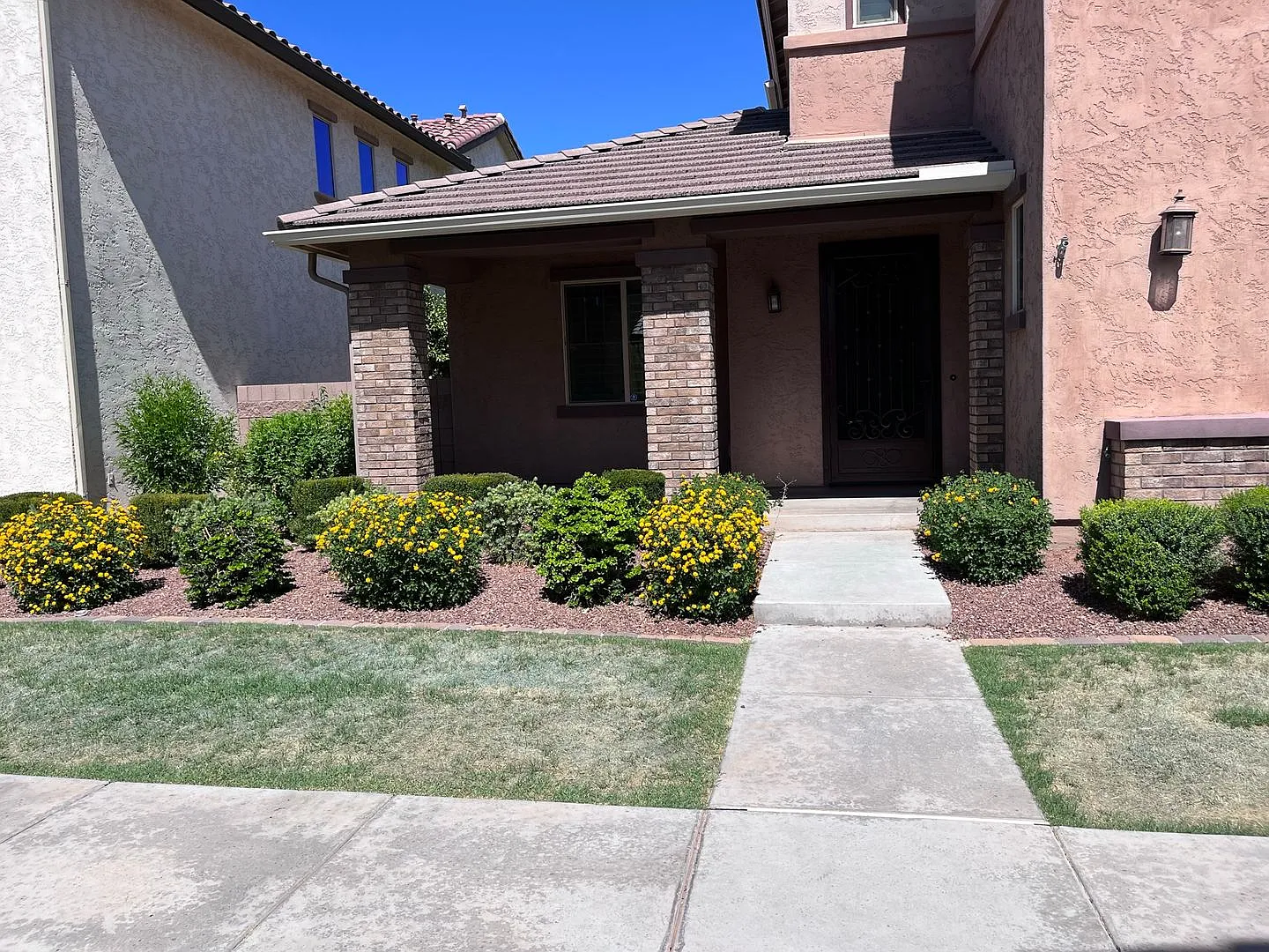Highly Upgraded & Pristine Condition Fulton Home in Cooley Station North — Photo 2