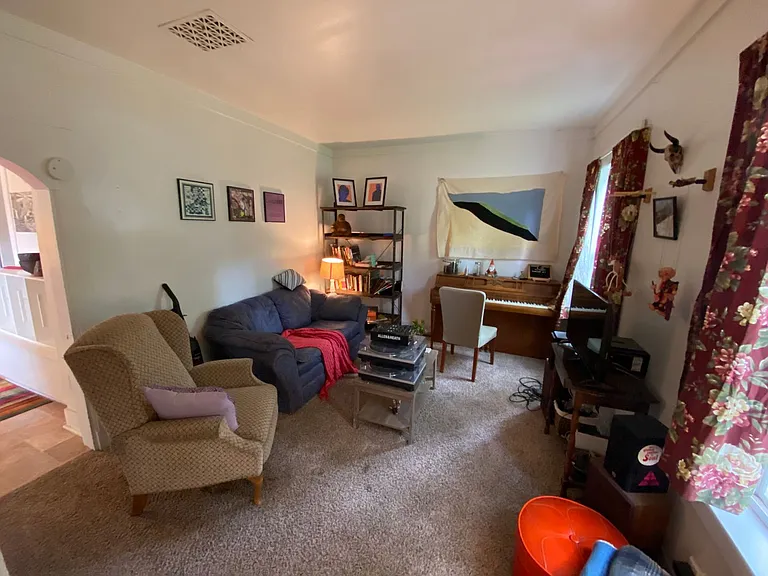 819 S Van Buren St — Photo 9